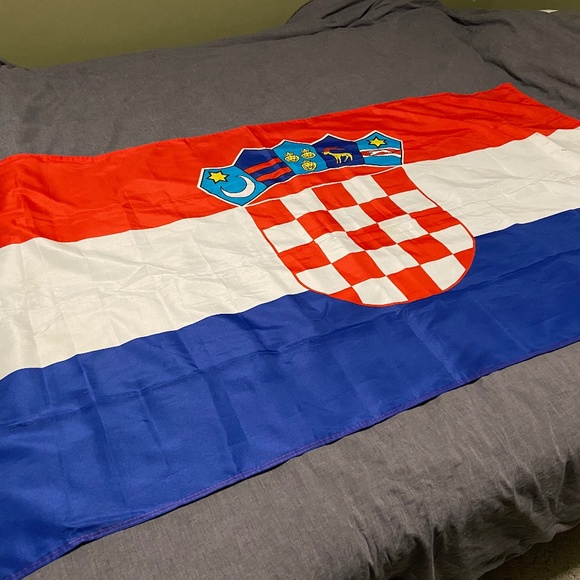 Large Croatia Flag - Picture 1 of 3